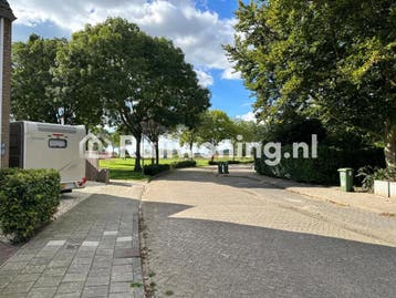 Berg en Dal: Huis met 2 kamers te ruil