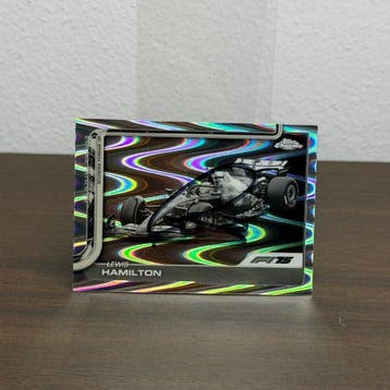 Ferrari - Topps n° 76 - chrome Parallel - Hamilton Signed -, Nieuw