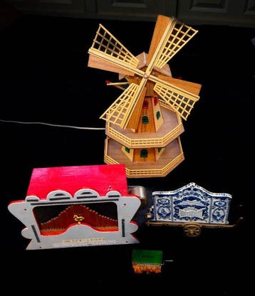 Speeldoos molen orgel draaiorgel Holland carillon lamp