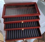 Zonder minimumprijs - Vitrine - Hout, Metaal, Glas, Schuim, Nieuw