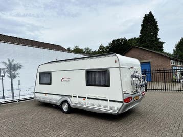 Caravans met enkele bedden, mover en airco te huur