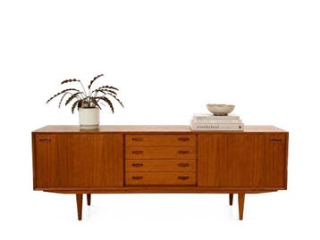 Vintage design dressoirs | Collectie van Frümel, Ophalen, Met klep(pen), Eikenhout, 200 cm of meer