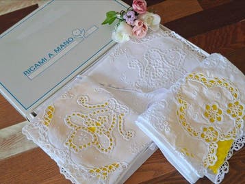 Zachte badhanddoeken met handgemaakt bloemmotief. - Handdoek