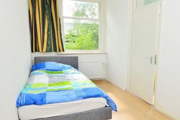 Kamer Honingerdijk in Rotterdam, Huizen en Kamers, Kamers te huur, 20 tot 35 m², Rotterdam