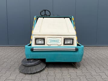 Tennant 6400 veegmachine, Ophalen of Verzenden, Zo goed als nieuw, Tennant