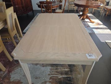 Uitschuifbare houten eettafel, Huis en Inrichting, Nieuw