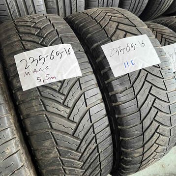 2 x Michelin 235-65-16 C 4 Seizoenbanden 5,5mm, 16 inch, Ophalen of Verzenden, 235 mm, All Season