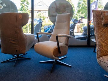 Relaxstoel Carrera showroommodel met 3 motoren, 25% KORTING!, Moderne Relaxstoel Carrera met 3 motoren , Verzenden, Minder dan 75 cm