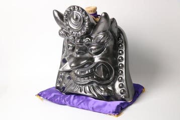Kutani Toko - Flacon - Porselein - Oni-Gawara demonenmotief