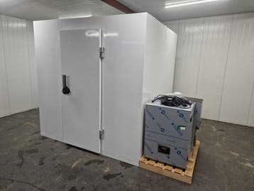 Vriescel 210 x 210 x 220 cm stekker klaar Nieuw, Nieuw in verpakking, Koelen en Vriezen