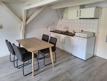 Te huur: Studio Bakenessergracht in Haarlem, Noord-Holland, Haarlem