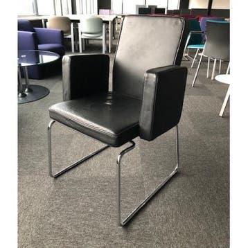(MDK-107087) Bulo Pub en Club design stoel leder kleur zwart, Ophalen of Verzenden, Gebruikt, Zwart