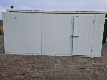 Vriescel 470 x 226 x 211 cm, Nieuw in verpakking, Koelen en Vriezen