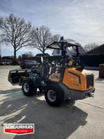 Giant G2700 HD Met puinbak en vork, Ophalen