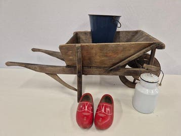 Decoratief ornament - Nederland - Kinderkruiwagen