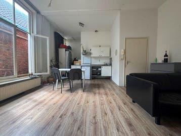 Te huur: Kamer Nieuwe Ebbingestraat in Groningen, Huizen en Kamers, Groningen