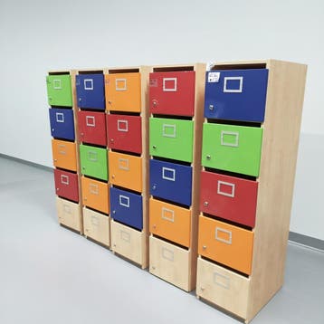5-deurs Vepa houten lockerkast - 150x35x56 cm, Huis en Inrichting, Ophalen of Verzenden, Nieuw