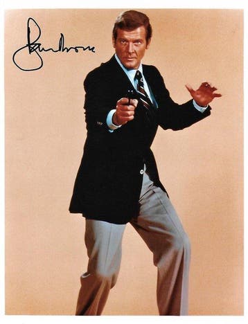 Roger Moore - Autographed Photo James Bond 007 with bbc, Nieuw