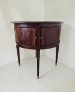 Kast - Hout - Mahoniehouten demi-lune kastje