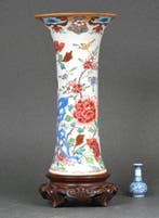 Vaas - Porselein - Pierced Rocks in Floral Landscape with