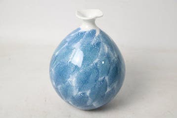 Vaas - Porselein - Japan - Blue Tree Leaf Glaze, Antiek en Kunst