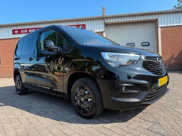 Opel Combo 1.5D L1H1 Navi Camera euro 6 cruise airco, Gebruikt, Euro 6, Zwart, Onderhoudsboekje