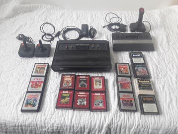 Atari - 2600 VCS - Videogameconsole + games, Spelcomputers en Games, Spelcomputers | Overige Accessoires, Nieuw