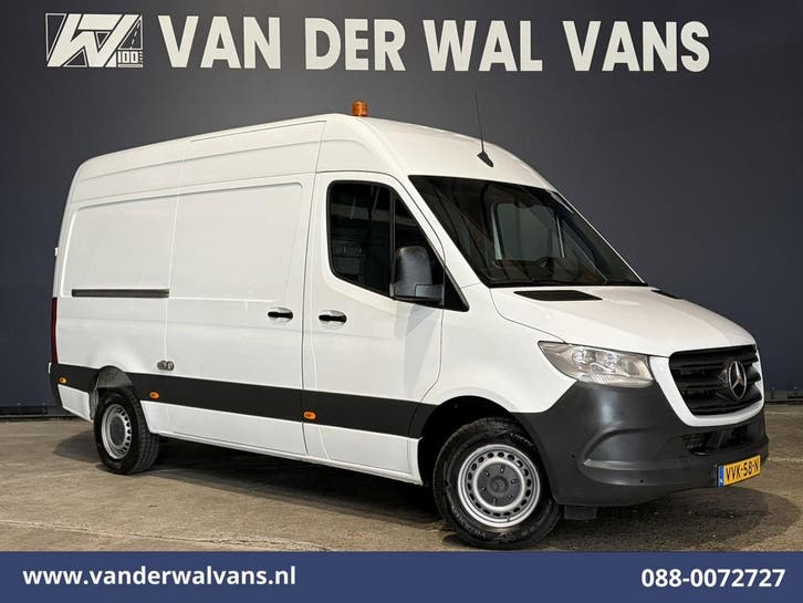 Mercedes-Benz Sprinter | 317 CDI 170pk 3500kg Trekhaak L2H2, Auto's, Bestelauto's, Dealer onderhouden, Te koop, Handgeschakeld