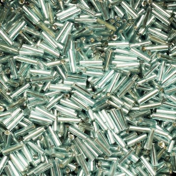 20 gram Bugles staafjes glaskralen aqua glans 6mm, Ophalen of Verzenden, Nieuw, Kraal