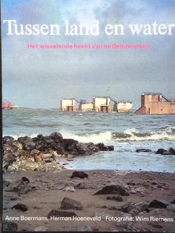 TUSSEN LAND EN WATER - Boermans 9789029097048, Verzenden, Gelezen, Boermans