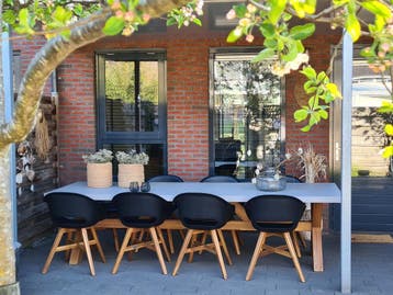 set van 4 Karlstad dining kuipstoel kunststof zwart, Tuin en Terras, Ophalen of Verzenden, Nieuw, Kunststof