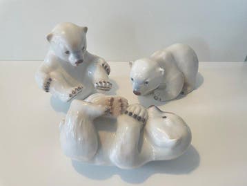Royal Copenhagen - Figuur - Polar bear figurines (3) -