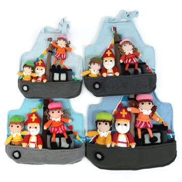 Sint en Piet Schort Haken met Boot - Haakpret Anja Toonen, Ophalen of Verzenden, Nieuw