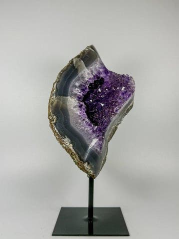 Quality polished agate amethyst on stand Kristal - Hoogte:, Verzamelen