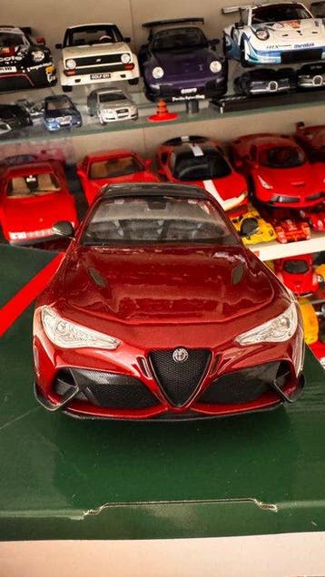 Bburago 1:18 - Modelauto - Alfa Romeo Giulia GTA Série, Nieuw