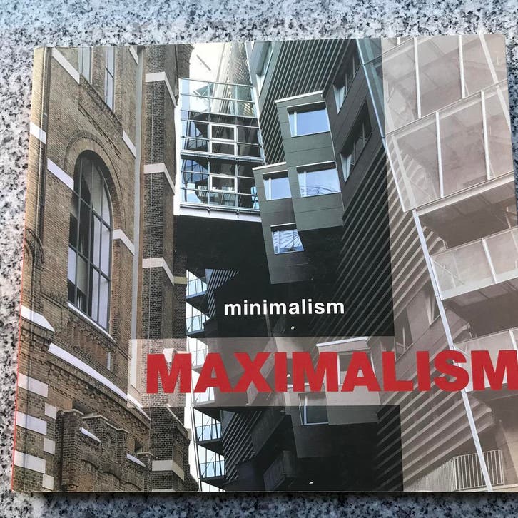 Minimalism maximalism  (Aurora Cuito), Boeken, Kunst en Cultuur | Architectuur, Architectuur algemeen, Gelezen, Verzenden