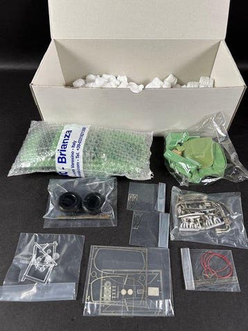 ABC 1:18 - Modelbouwdoos - Ferrari 250 - Berlinetta Lusso -, Nieuw