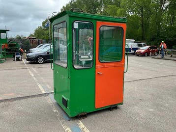 Cabine voor bediening van machines, Zakelijke goederen, Ophalen