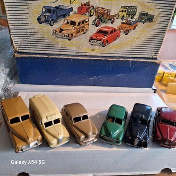 Dinky Toys 1:43 - Modelauto - Dinky Toys - Cadeauset, Nieuw