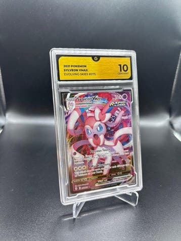 Pokémon - 1 Graded card - Sylveon VMAX 075 Evolving Skies, Nieuw