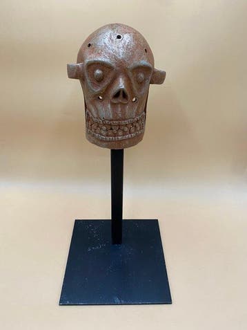 Tete de squelette Tiv - Hoofd van een figuur - masker kraan