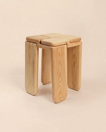Luis Gimeno - Kruk - Massief essenhout - Kruk / Bijzettafel, Antiek en Kunst