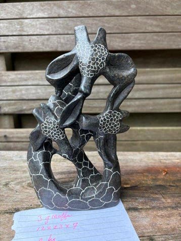Beeldje - drie giraffen - serpentine stone