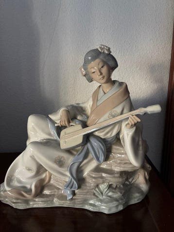Nao by Lladró - Figuur - Acordes Orientales - Porselein
