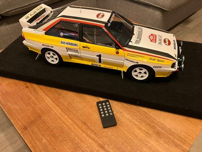 Hachette 1:8 - Model raceauto - AUDI A2 QUATTRO 1/8, Hobby en Vrije tijd, Modelauto's | 1:5 tot 1:12
