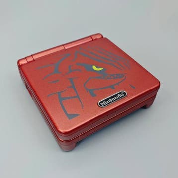 Nintendo - Gameboy Advance SP - Groudon Pokémon Themed, Spelcomputers en Games, Nieuw