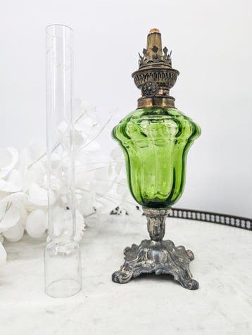 S Paris - lampe pétrole toupie dun ravissant vert -