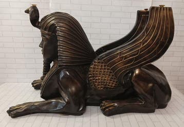 Beeldje, Winged Egyptian Sphinx – Fiberglass – Bronze Finish