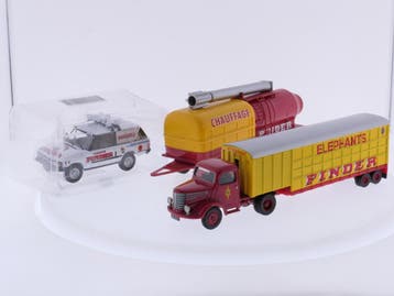 Schaal 1:64 set van 3 Circus Pinder voertuigen #10073, Ophalen of Verzenden, Gebruikt