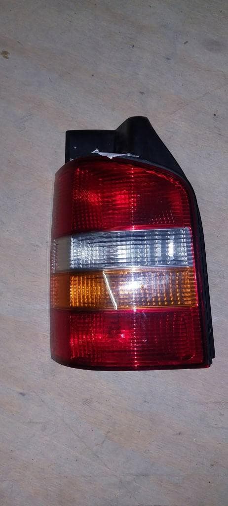 ACHTERLICHT 7H0 945 095 J KLEP Volkswagen Transporter T5, Auto-onderdelen, Verlichting, Gebruikt, Volkswagen, Ophalen of Verzenden